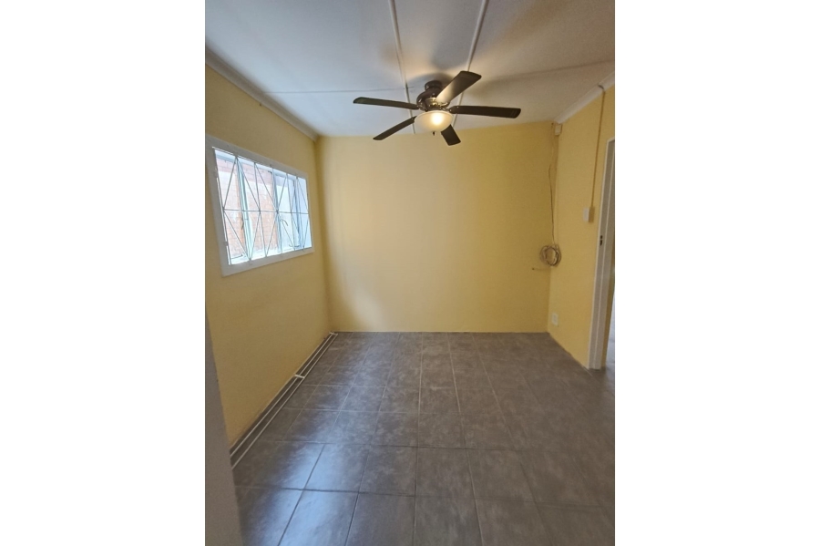To Let 2 Bedroom Property for Rent in Amalinda Eastern Cape